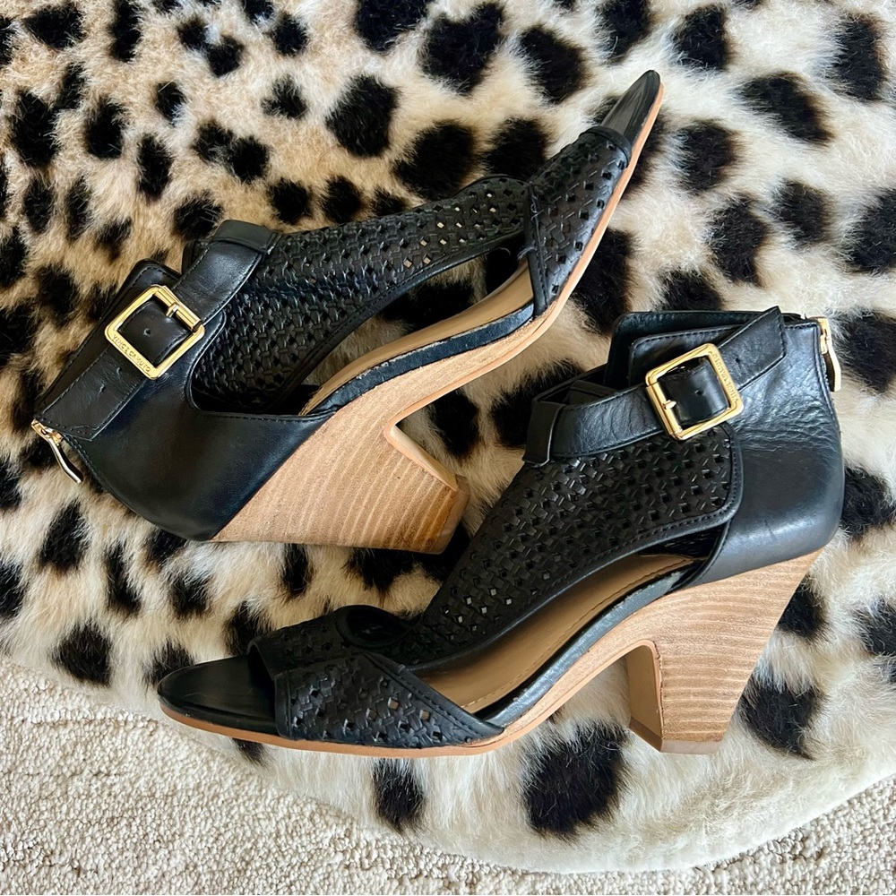 Vince Camuto Perforated Leather Weave Sandal Bootie Size 9